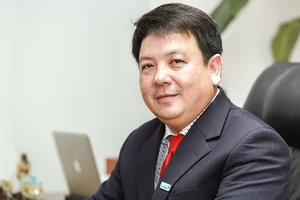 Giám đốc Ngân hàng Nhà nước chi nhánh Phú Yên làm Chánh Văn phòng UBND tỉnh