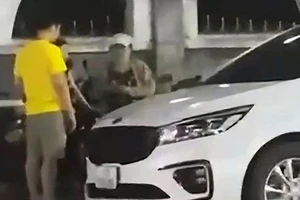 Chưa đủ căn cứ xử lý vụ du khách tố bị 'chặt chém' khi đậu xe ở Quy Nhơn