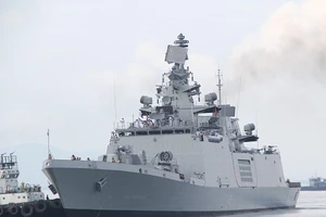 Chiến hạm hải quân Ấn Độ cập cảng Đà Nẵng