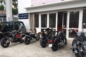 Xử phạt dàn xe mô tô 'khủng' nẹt pô, gây hoảng loạn người đi đường