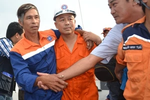 Đêm kinh hoàng của ngư dân Việt trên vùng biển Hoàng Sa