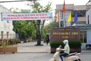 Khởi tố 4 người nhận tiền để nâng điểm cho sinh viên