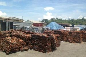 'Hô biến' vải vụn thành nhôm, đồng xuất lậu sang Thái Lan, Ấn Độ