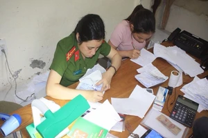 Chủ tịch Đà Nẵng thưởng nóng chuyên án đánh bạc tiền tỉ