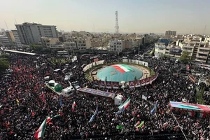 Iran tổ chức lễ tang cấp nhà nước các tướng lĩnh và nhà khoa học hạt nhân