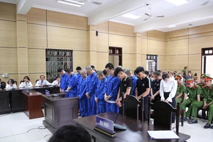 Tuyên án 25 bị cáo trong đường dây lừa đảo qua mạng xuyên biên giới