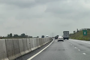 Hạn chót 1-10: Chủ xe không làm điều này, ô tô sẽ bị 'chặn' tại trạm thu phí