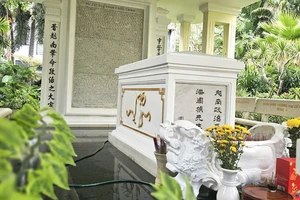 Lăng mộ cụ Phan Châu Trinh 100 năm tuổi giữa lòng TP.HCM