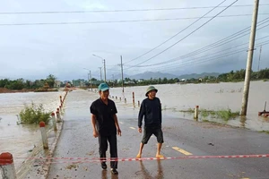 Hơn 3.000 học sinh ở Bình Định nghỉ học vì mưa lũ