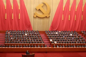 Chủ tịch Trung Quốc Tập Cận Bình phát biểu trong lễ khai mạc Đại hội đảng Cộng sản TQ lần thứ 20 tại Bắc Kinh ngày 16-10. Ảnh: CNN 