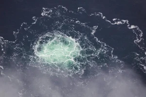 Rò rỉ tại đường ống Nord Stream ở Biển Baltic. Ảnh: AFP