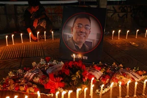 Bị cáo trốn thoát bằng xe máy trên đường đến phiên tòa xét xử