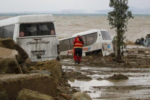 VIDEO: Lở đất ở Ý, 12 người mất tích