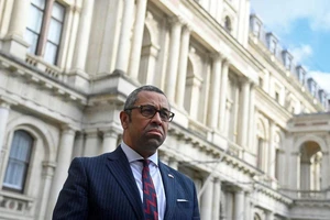 Ngoại trưởng Anh James Cleverly tại Văn phòng Đối ngoại và Thịnh vượng chung ở thủ đô London (Anh) ngày 22-11. Ảnh: REUTERS