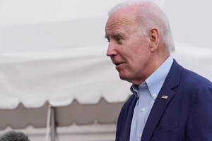 Tổng thống Mỹ Joe Biden trả lời báo chí tại Nhà Trắng ở thủ đô Washington D.C ngày 2-1. Ảnh: REUTERS