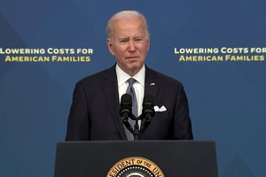 Tổng thống Biden chỉ trích kế hoạch thuế của đảng Cộng hòa tại Hạ viện ngày 12-1. Ảnh: REUTERS
