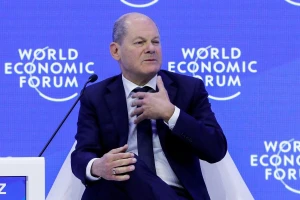 Thủ tướng Đức Olaf Scholz phát biểu tại Hội nghị thường niên Diễn đàn Kinh tế Thế giới (WEF) ở thị trấn Davos (Thụy Sĩ) ngày 18-1. Ảnh: REUTERS