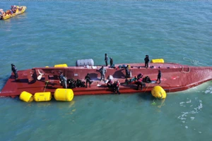 Lật tàu đánh cá ở Hàn Quốc, 9 người trong đó 2 công dân nước ngoài mất tích 