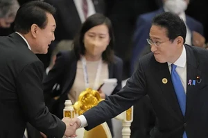 Tâm điểm trong chuyến thăm Nhật của tổng thống Hàn Quốc