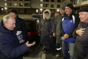 Điện Kremlin: Việc ông Putin đến Donbass thăm hỏi người dân là ‘tự phát’