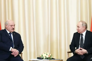 Tổng thống Nga Vladimir Putin (phải) và Tổng thống Belarus - ông Alexander Lukashenko. Ảnh: SPUTNIK