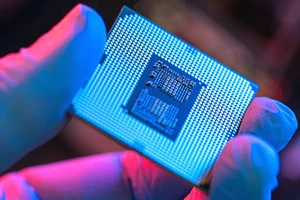 Sôi động cuộc đua cho vị thế dẫn đầu sản xuất chất bán dẫn