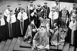Chùm ảnh: Nhìn lại lễ đăng quang của Nữ hoàng Elizabeth II 