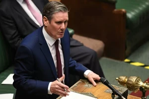 Anh: Công đảng - phe đối lập yêu cầu tổng tuyển cử