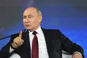 Tổng thống Nga Vladimir Putin tại Diễn đàn Kinh tế Quốc tế St. Petersburg tổ chức tại TP St.Petersburg (Nga) ngày 16-6. Ảnh: SPUTNIK