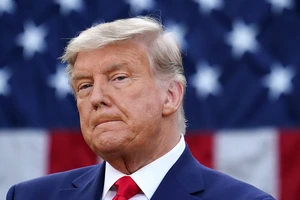 Bộ Tư pháp Mỹ chuyển bằng chứng vụ tài liệu mật cho ông Trump 