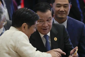 Ông Hun Sen thông báo nghỉ dùng Facebook