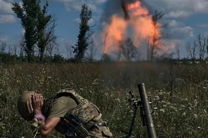 Nóng Nga-Ukraine 13-8: Tên lửa S-200 nã vào Crimea, Nga thề đáp trả; Ukraine nói giành lại nhiều lãnh thổ 