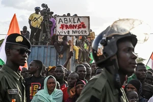 Đảo chính châu Phi: Phiến quân tấn công quân đội Niger; Gabon vạch kế hoạch trở lại chính quyền dân sự