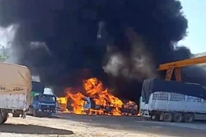 Trung Quốc tập trận gần Myanmar sau vụ đoàn xe Trung Quốc cháy rụi ở biên giới hai nước