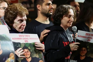 Israel gọi nhóm đàm phán ở Qatar về nước