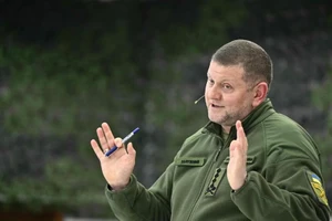 Tổng Tư lệnh quân đội Ukraine chỉ trích văn phòng tuyển quân