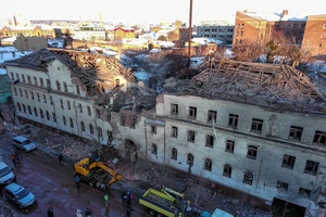 Nga triệu tập đại sứ Pháp vụ lính đánh thuê ở Ukraine, Paris lên tiếng