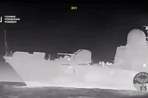 Ukraine công bố video đánh chìm tàu Nga ở Crimea, Moscow chưa xác nhận