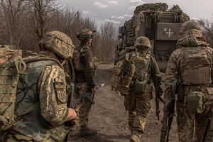 Chiến sự Nga - Ukraine 9-4: Có tin Ukraine đốt tàu tên lửa Nga trên biển Baltic; Moscow hạ hàng trăm lính Kiev ở Donetsk