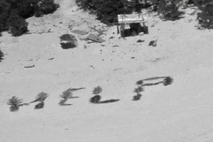 Mắc kẹt trên đảo hoang và chữ HELP kỳ diệu