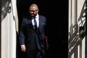 Anh triệu tập đại sứ Nga, trục xuất tuỳ viên quân sự Moscow