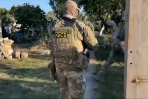 VIDEO: Nga phá 'âm mưu khủng bố' Crimea, bắt một loạt nghi phạm