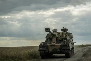 Chiến sự Nga - Ukraine 12-8: Kursk vẫn rất căng, Nga điều quân từ Zaporizhia về; Kiev và loạt tỉnh Ukraine hứng rát tên lửa, UAV của Nga