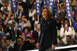 Bà Harris và sự đoàn kết của đảng Dân chủ
