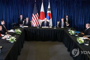 Lãnh đạo Mỹ-Nhật-Hàn gặp bàn quan hệ quân sự Nga-Triều Tiên