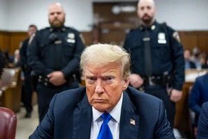 Phía ông Trump có hành động sau khi ông Biden ân xá cho con trai