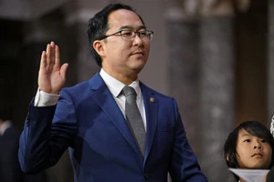 Thượng nghị sĩ Mỹ gốc Hàn đầu tiên và cam kết 'cầu nối' 