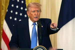 Ông Trump để mở khả năng sang Moscow