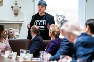 Tỉ phú Musk và sự khó xử ngày càng tăng từ nội bộ Cộng hòa