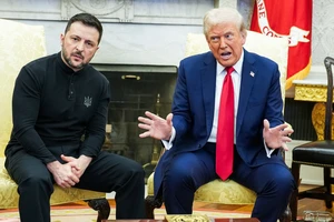 Ông Trump yêu cầu ông Zelensky ra khỏi Nhà Trắng sau cuộc đấu khẩu nảy lửa 